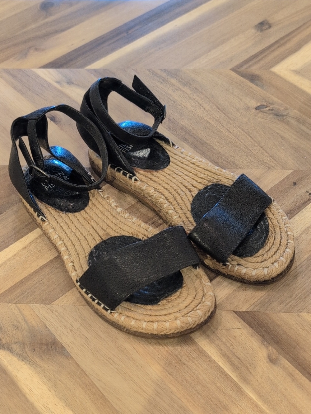 Eileen Fisher Black Leather Strap Espadrille Sandals Sz 6